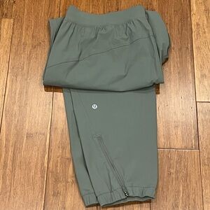 Lululemon Athletica Jogger Style Zipper Ankle Pants